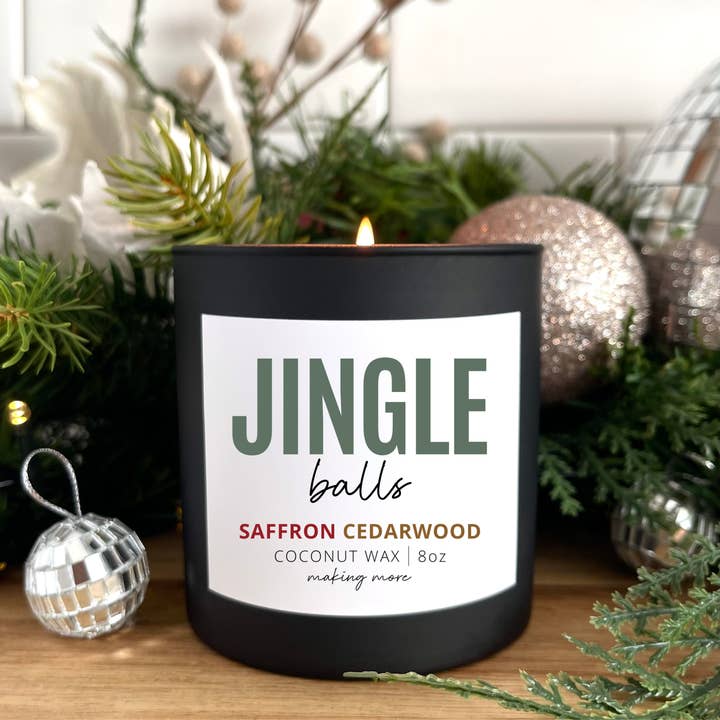 JINGLE BALLS-SAFFRAN CEDARWOOD 8oz. Kokosvax roligt ljus för wholesale av Making More