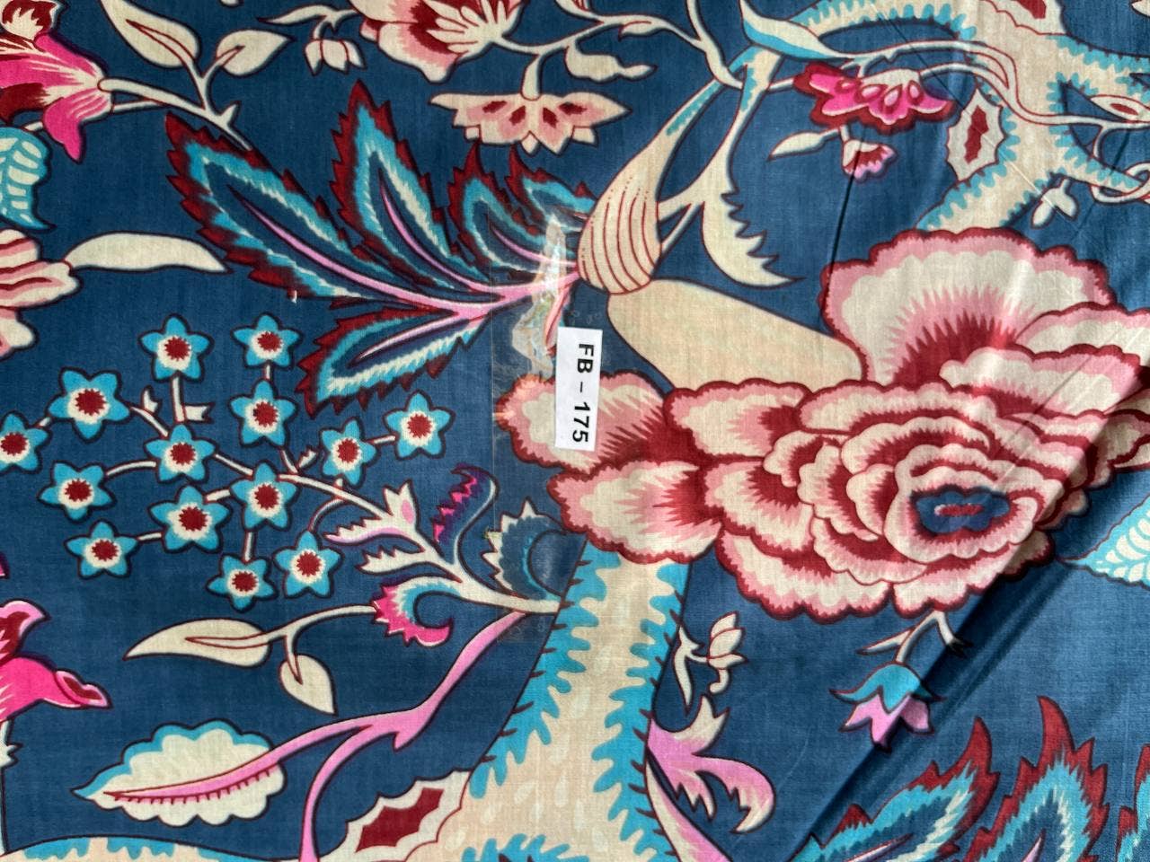Bhawana Handicrafts - Vente Peintures pour tissu - Tissu indien fait à la main, tissu de couture à imprimé floral pour femmes4