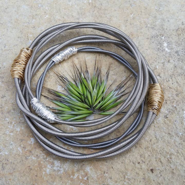 Free Style - Juego de 12 pulseras (variedad extra grande) para venta al por mayor de ReStrung Jewelry