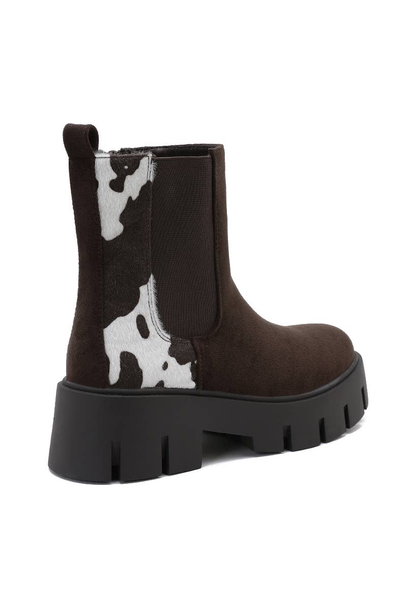 Joia Paris - Wholesale Booties - Women's - Chelsea suede boots with lug sole WZ-1132