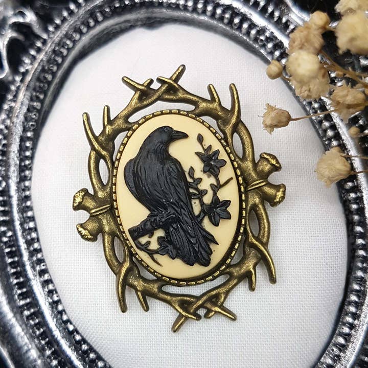 RAVEN CAMEO MINI-BROOCH for wholesale by The Black Wardrobe
