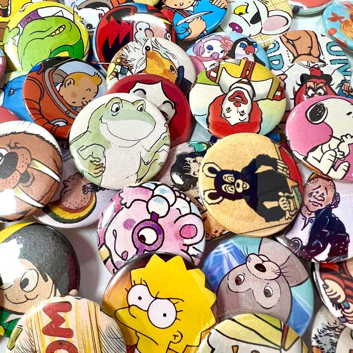 Bite Your Granny - Wholesale Lapel Pin/Button - X25 Upcycled Comic / Story Caricature Badge Assortment5