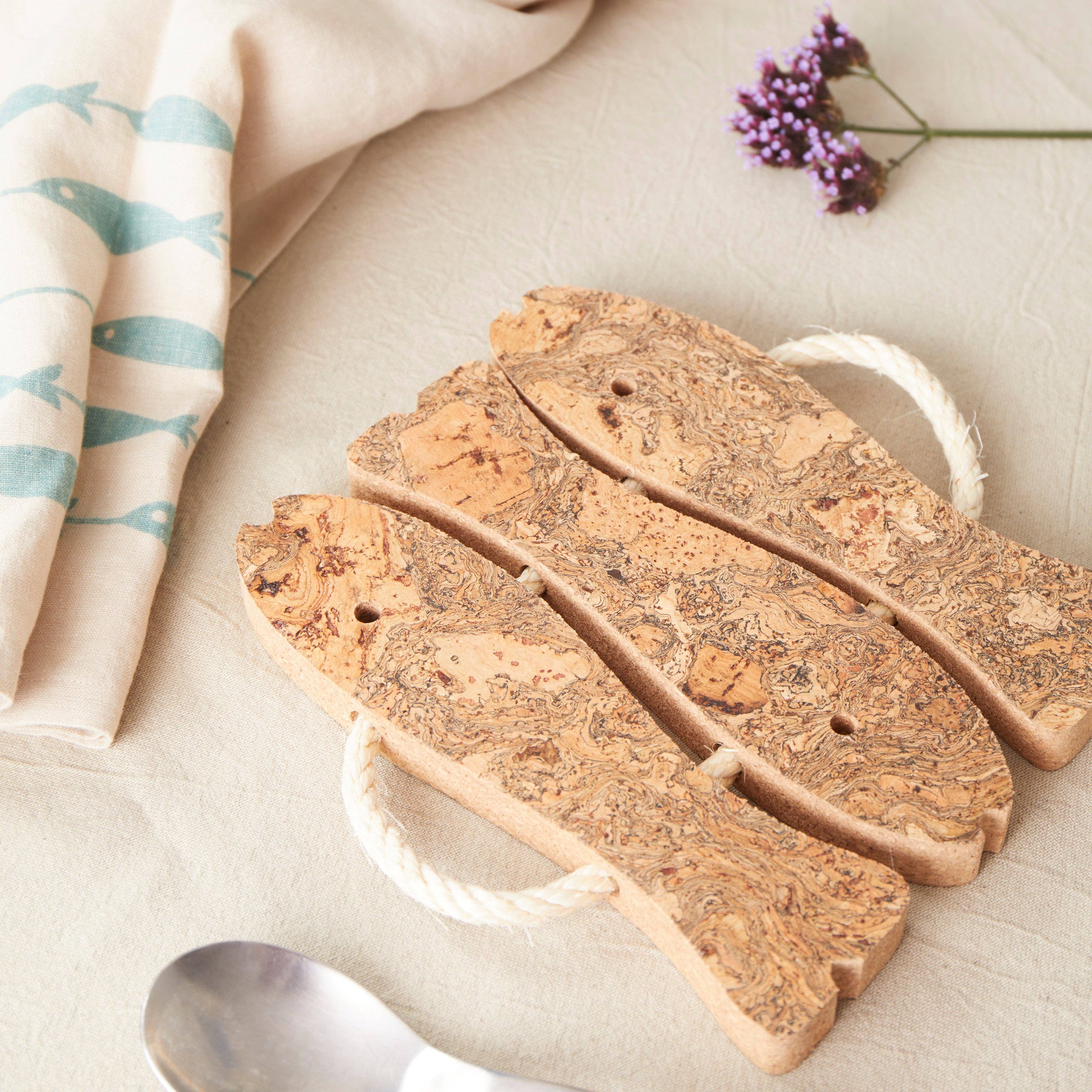 LIGA - Wholesale Trivet - Natural Cork 3 Fish Trivet3