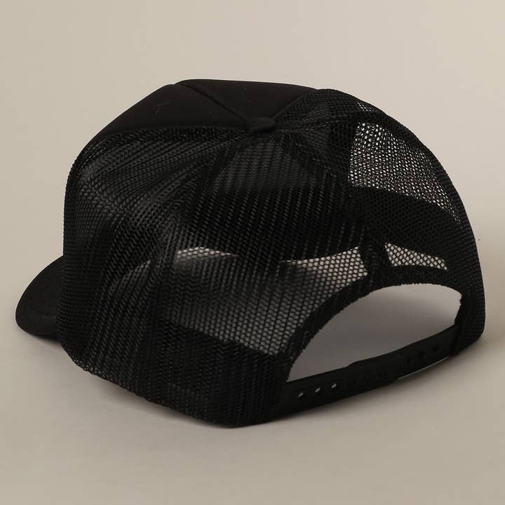 Fashion City - Vente Casquette de camionneur – femme - Je ne parle qu'aux garçons avec des bateaux Casquette à filet arrière avec texte3