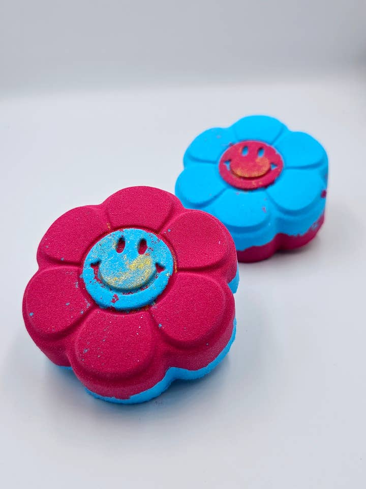 Bombes de bain Daisy Candy Floss pour la vente par Glamfizz