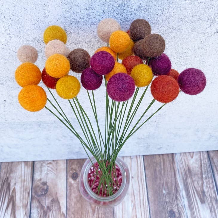 Bouquet di palline di fiori infeltriti per single zucca all'ingrosso per il  tuo negozio - Faire Italia