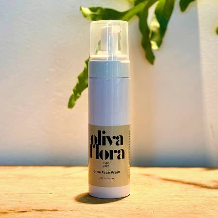 Nettoyant Visage à l'Olive pour la vente par BellaVita Botanics