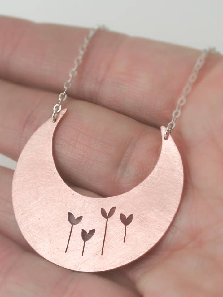 Collier Botanique, Fougère Thym Ginkgo Pousse Fleur Branche pour la vente par Rising Jewelry