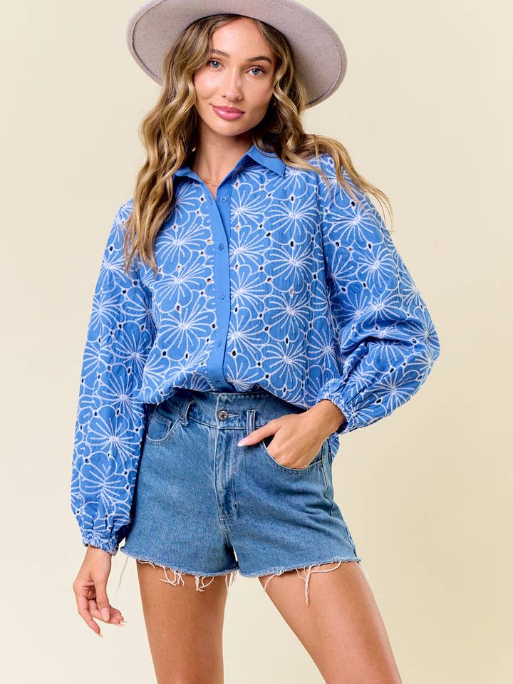 CLMT2105-Haut à broderie florale Talia pour la vente par Moonshot Clothing