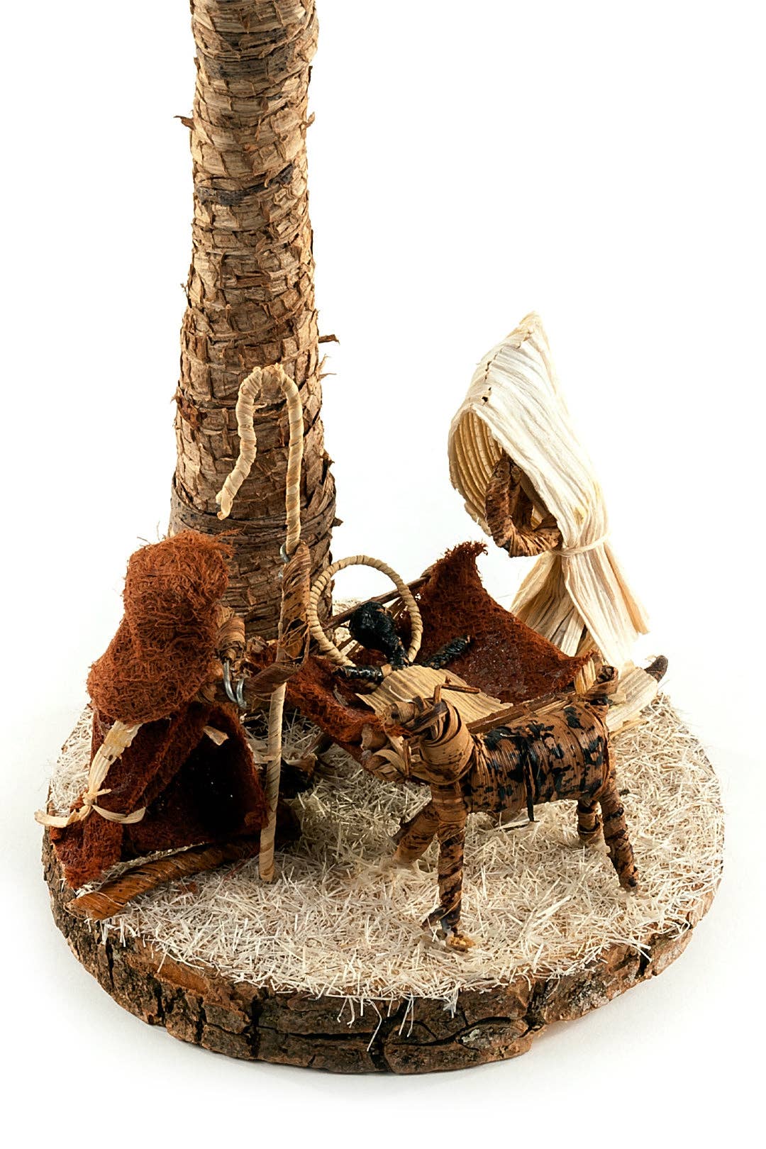 African Modern - Wholesale Nativity Scene Decor - Banana Fiber Palm Tree Nativity Scene1