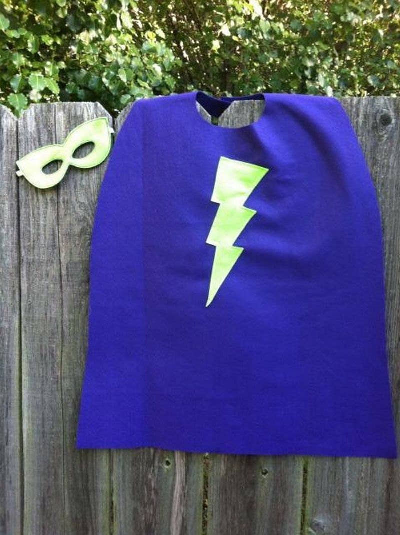 World Of Fun – Engroshandel Kappe - Børn – Tilpasset Flash Childrens Superhero Cape og Mask Sæt Filt1