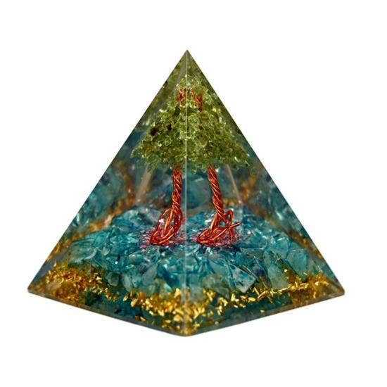 Piramide di Orgone Peridoto Acquamarina 9x7cm per la vendita all'ingrosso da parte di Shared Earth