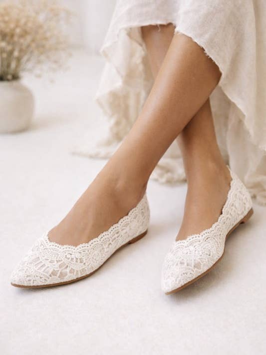 Ballerina Elegante a Punta in Pizzo per la vendita all'ingrosso da parte di Miami Shop