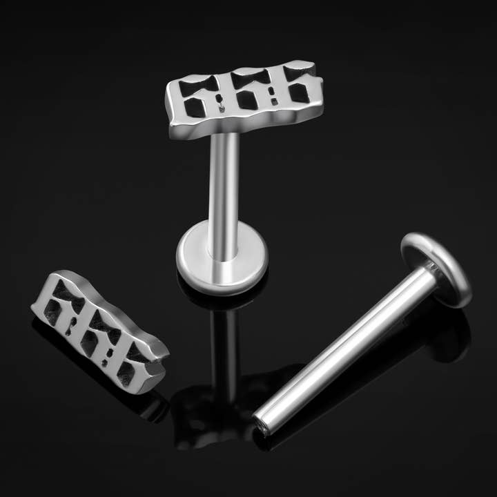 Labret en titane fileté en interne argent 666, calibre 1,2 mm pour la vente par Custom Plugs