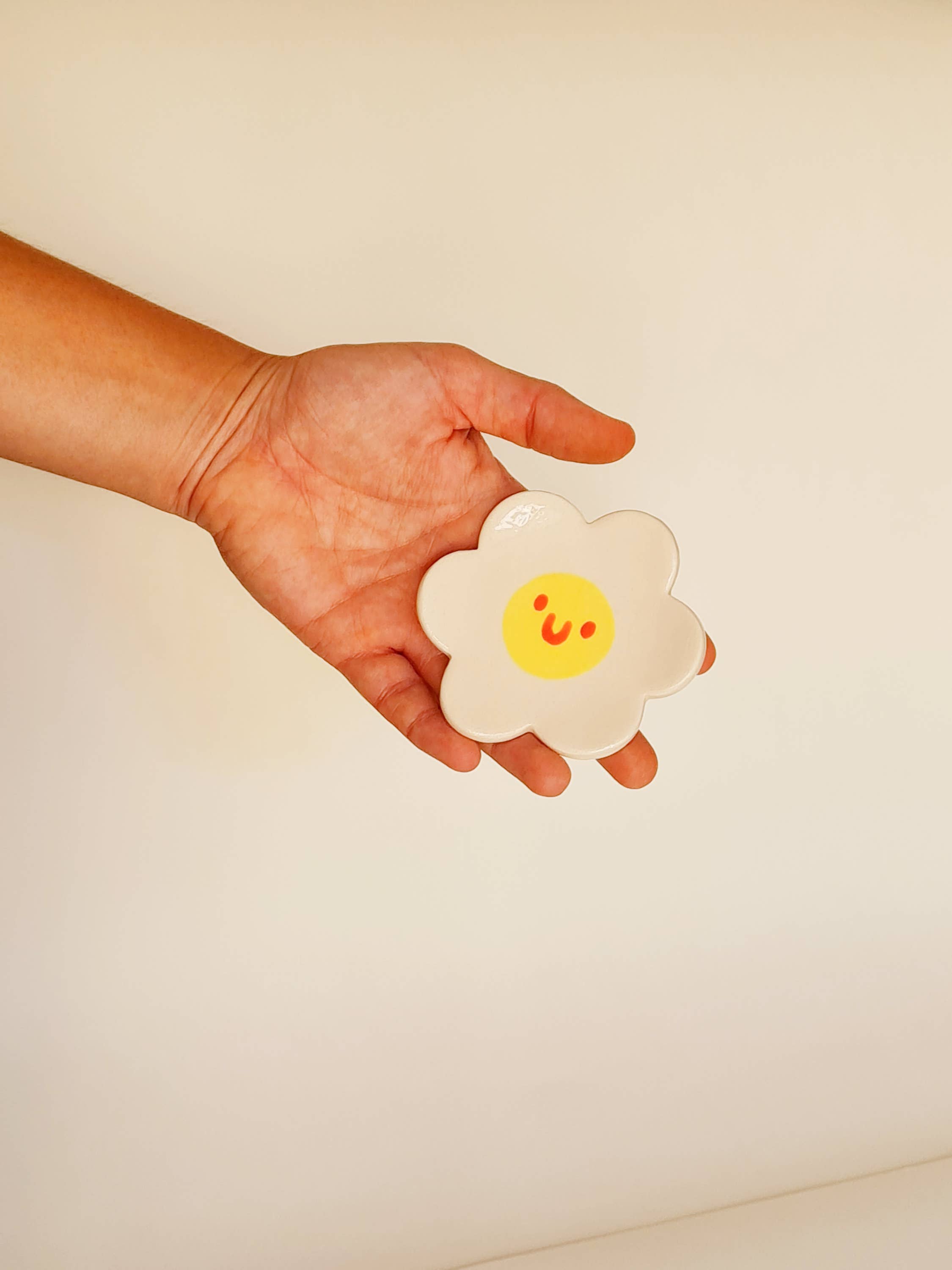 Terra Mate - Wholesale Ornament - Small HAPPY FLOWER bowl0