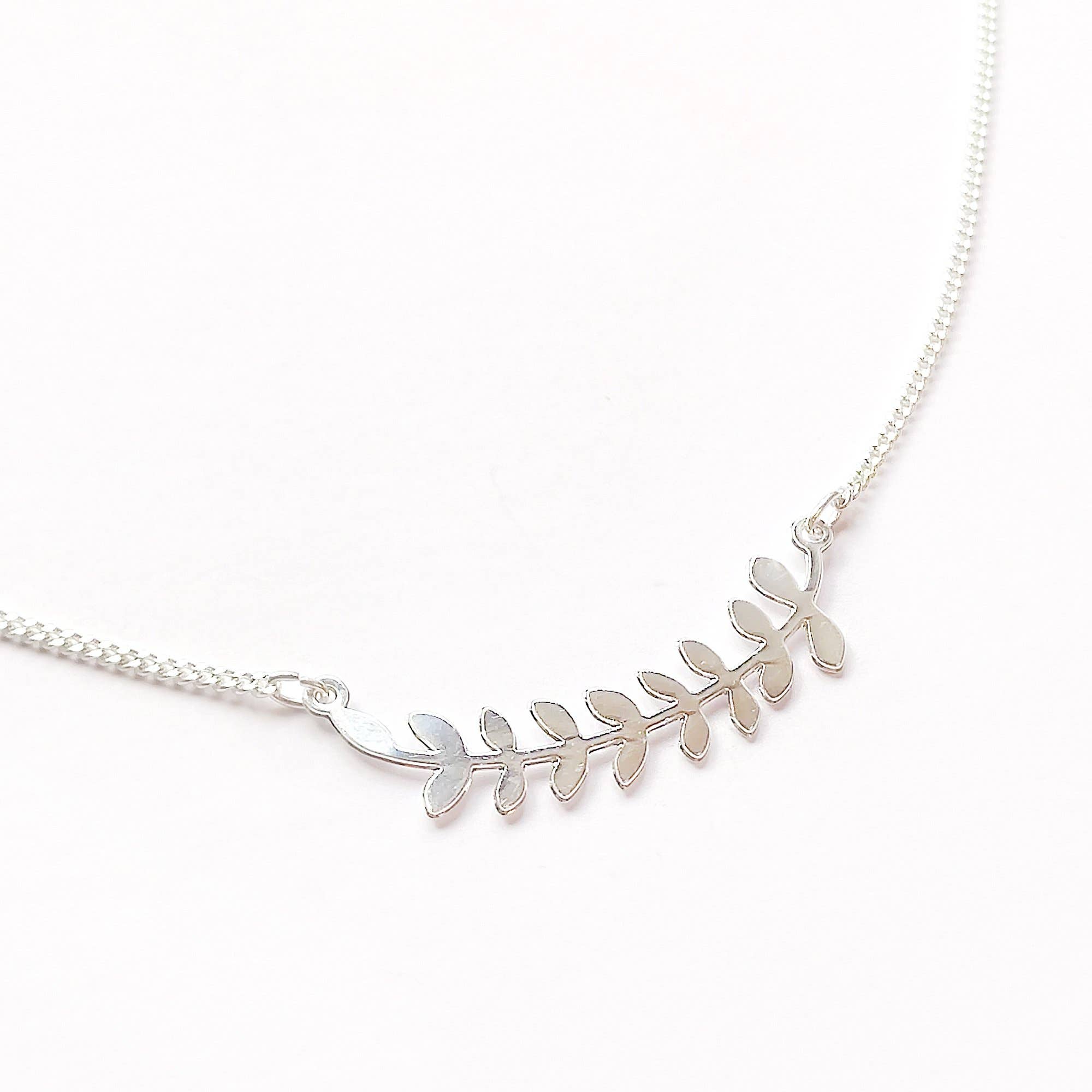 Shany Design Studio – Großhandel Kette mit Anhänger/Charm – Lorbeer Blätter Zweig Halskette Gold/Silber8