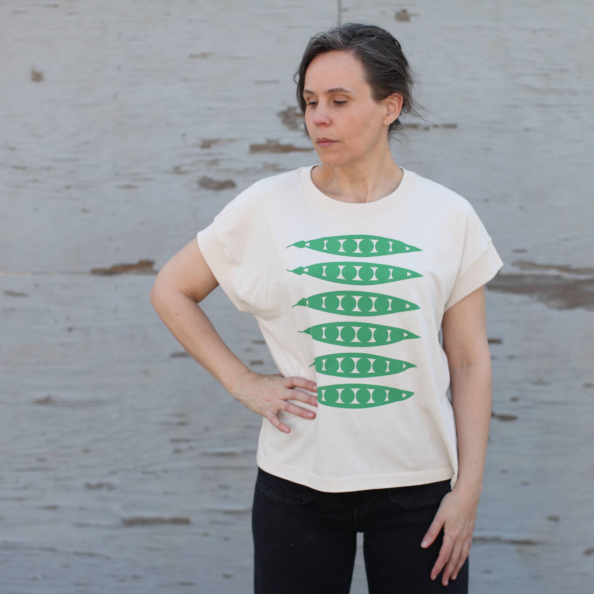Blackbird Supply Co. - Wholesale T-shirt met print - Dames - Groene Erwten In Een Peul Tuinieren Losvallend Boxy T-shirt Natuurlijk5