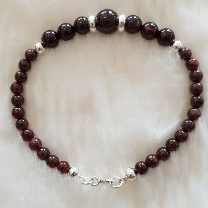 Bracciale in argento 925 con granato per la vendita all'ingrosso da parte di les secrets de Louisette