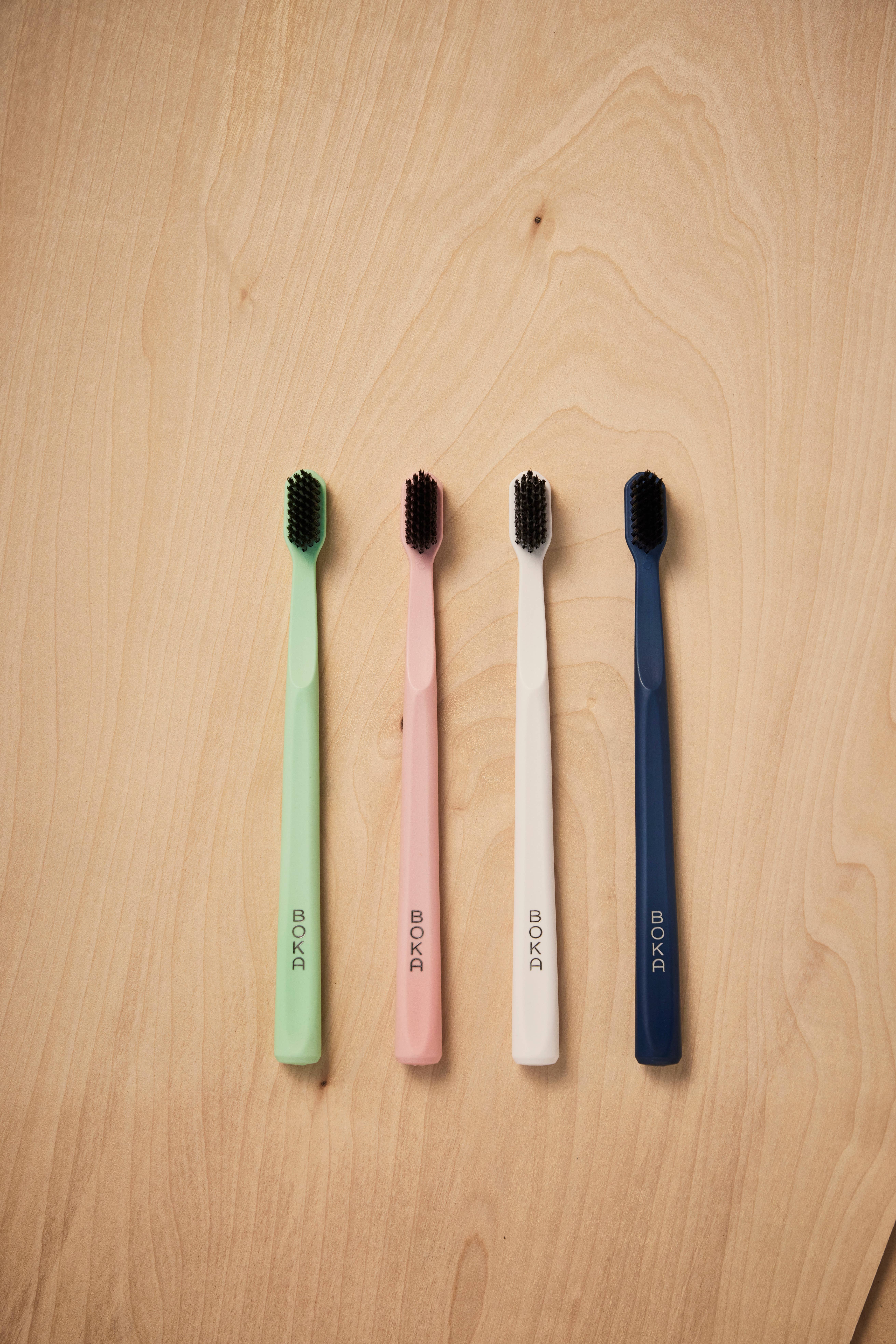 REMOVED BRAND - Wholesale Toothbrush - Manual Brush Green1