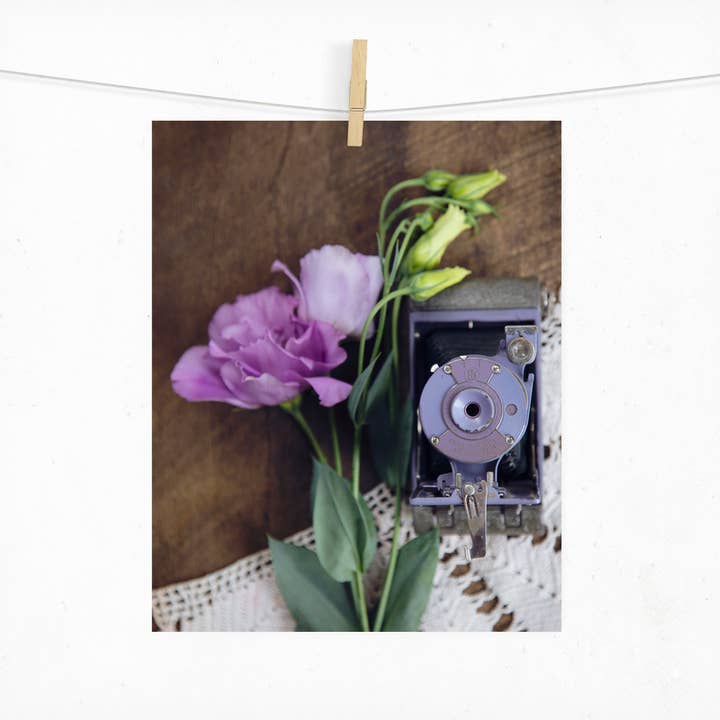 Photographie d'appareil photo et de fleurs | Impression passe-partout 5x7 ou 8x10 pour la vente par Jillian Audrey Photography