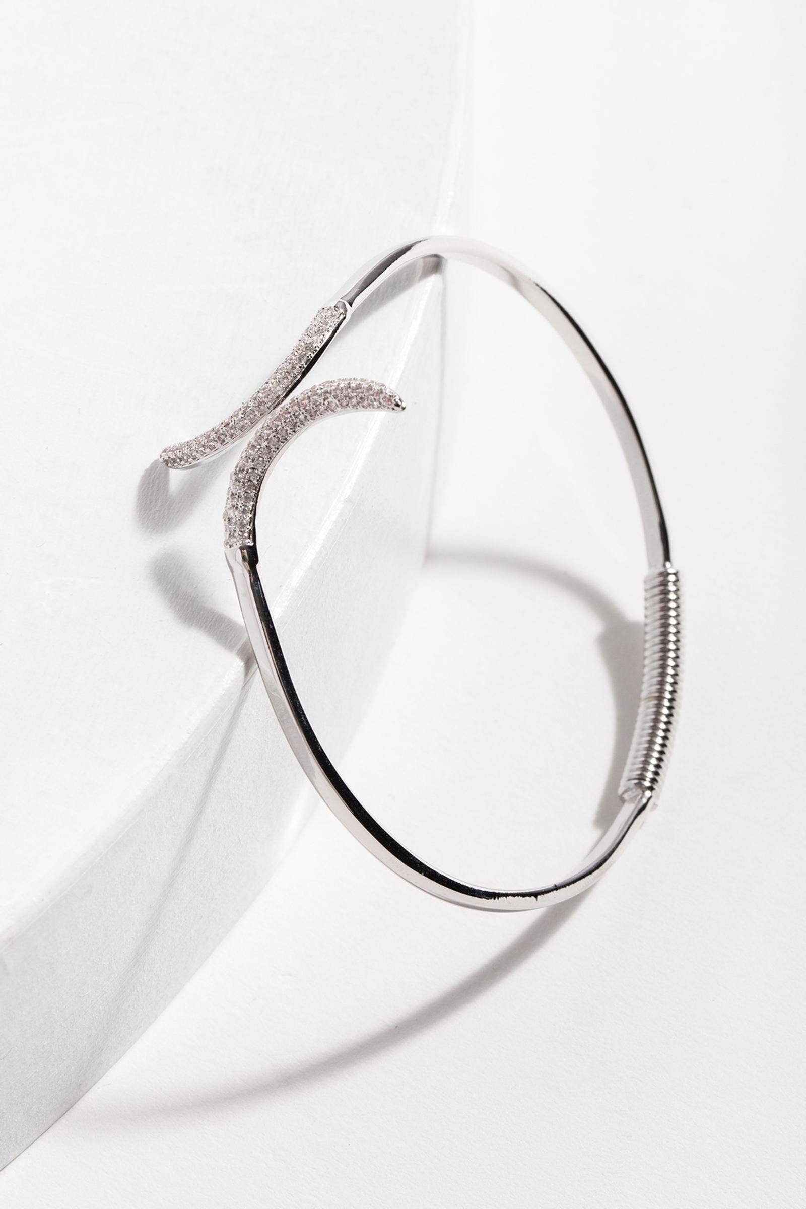 Veroma Gifts - Wholesale Cuff Bracelet - Entwine Crystal Cuff4