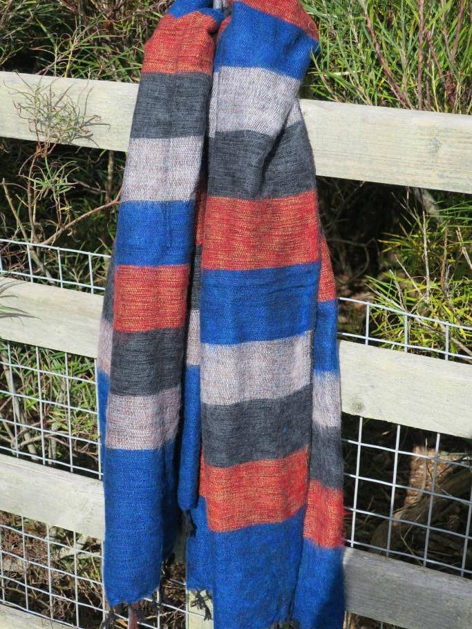 Scialli Nepali Stripie - Pavone per la vendita all'ingrosso da parte di Cool Trade Winds