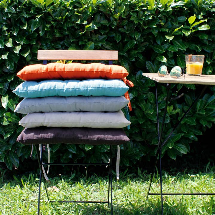 DECOSTARS - CmaDECO - Wholesale Chair Cushion - Quilted cake, 38x38cm, 100% cotton, with knots, PANAMA25