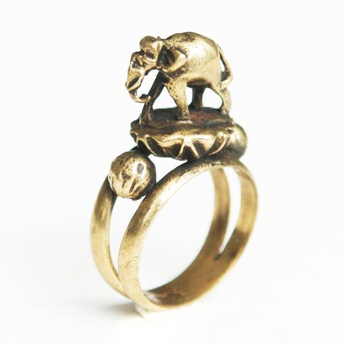 Lilly Ring Mässing för wholesale av OZMA autonomy