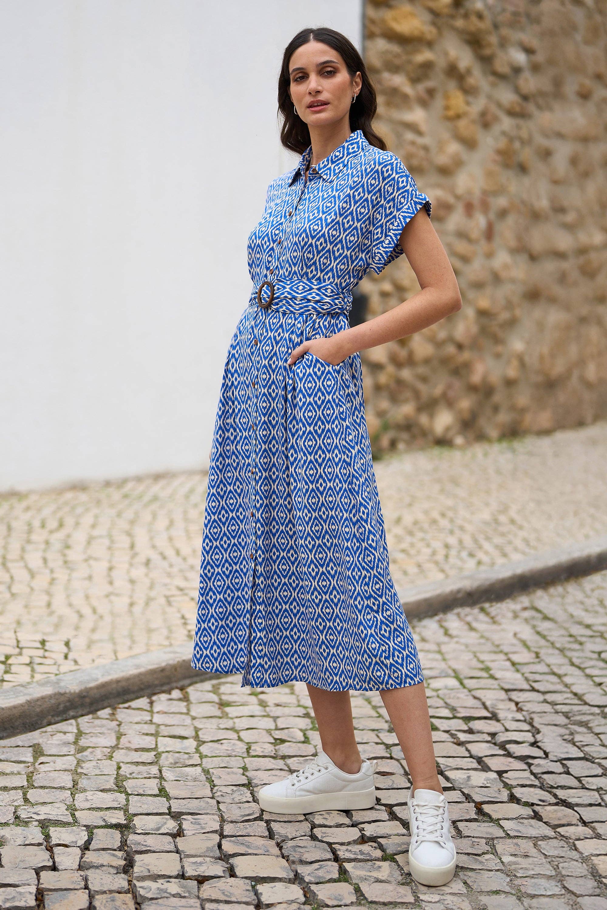 Azul Vestido midi azul de viscosa con cinturón a juego Yumi de venta al por mayor en Faire1