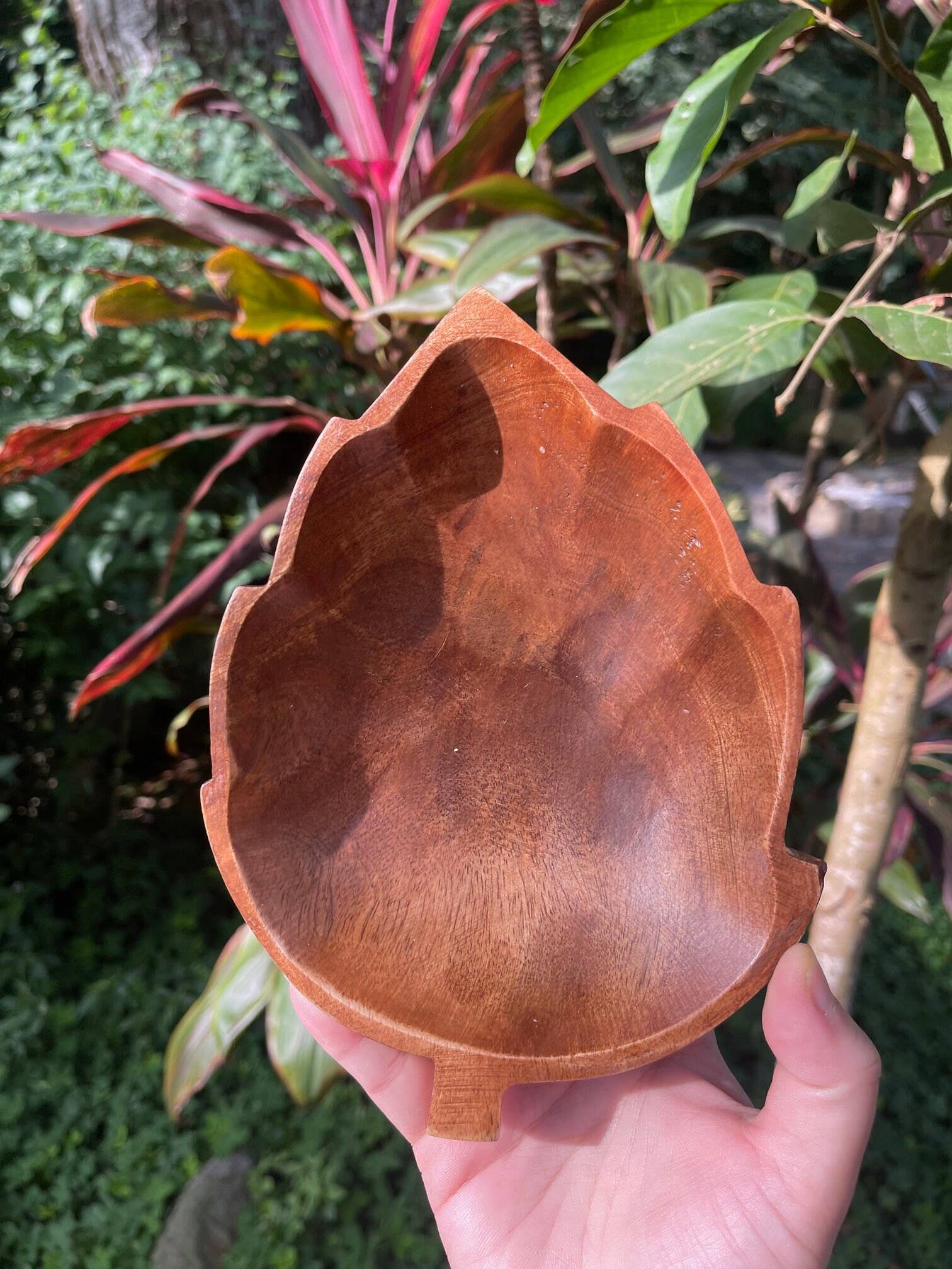 Woodware&Co - Wholesale Candle Holder - WHOLESALE Maple Leaf Wooden Bowls | Fall Leaf Bowls1