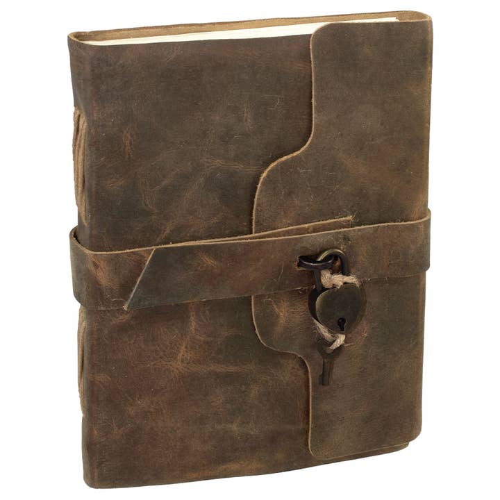 Journal en cuir avec ceinture et fermoir en forme de cœur - ASE144 pour la vente par World Buyers