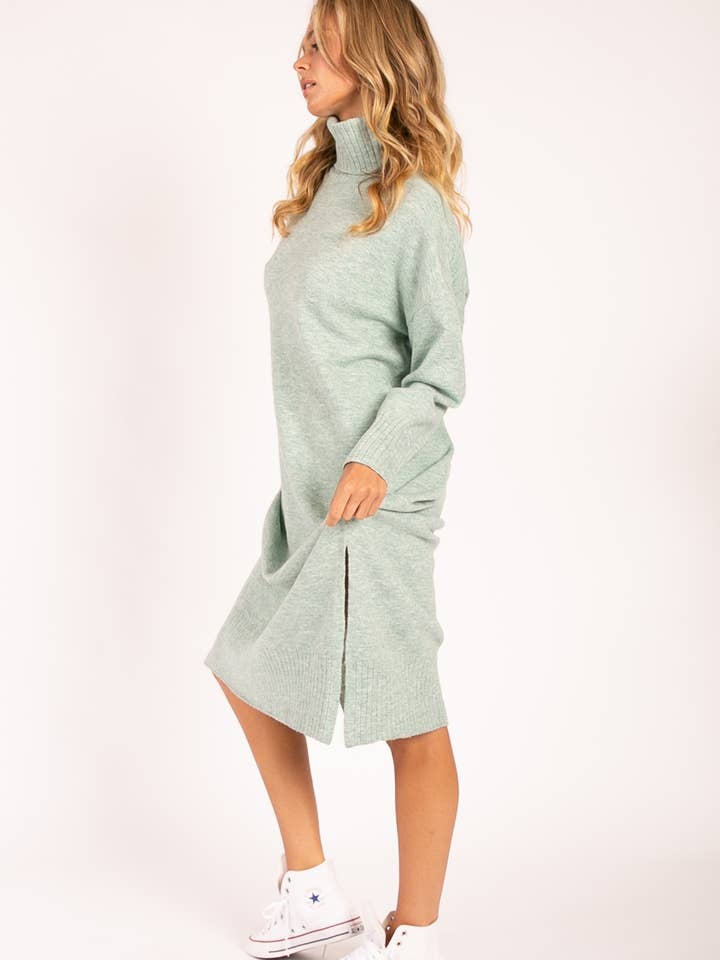 Heyson - Wholesale Dress - Women's - OSW1013 Cozy Oversized Knit Turtleneck Dress