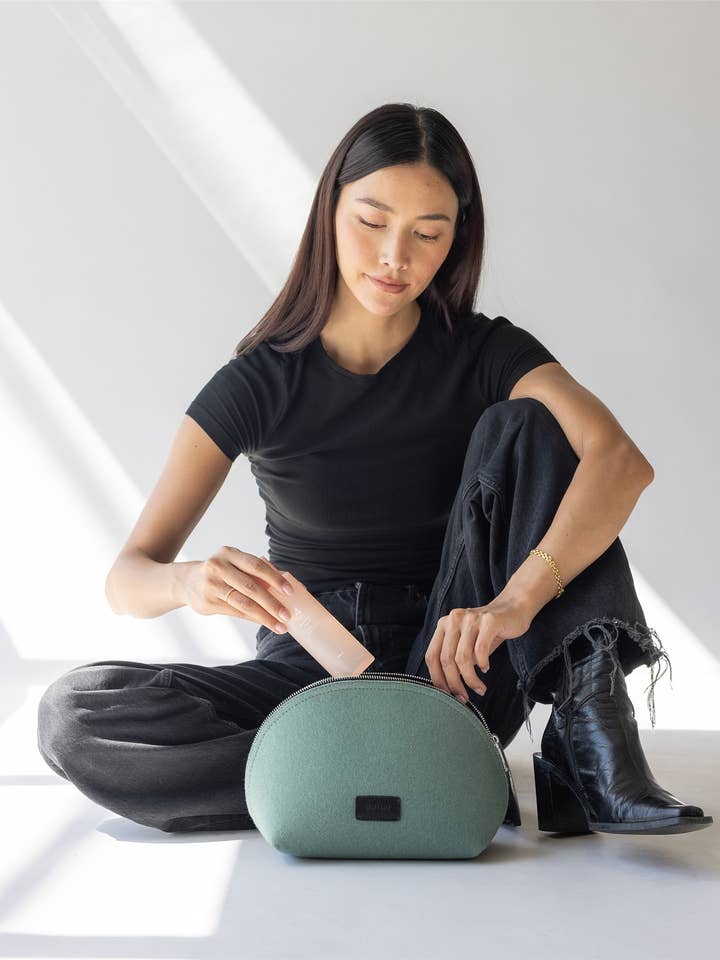 Grande pochette en laine mérinos Pochi Sapin pour la vente par Graf Lantz