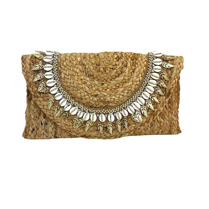 BG-01-1055 Pochette in juta naturale con conchiglie e foglie. e ulteriori Risultati per pochette juta all'ingrosso. Resi gratuiti e termini di pagamento a 60 giorni su Faire in tendenza su Faire.