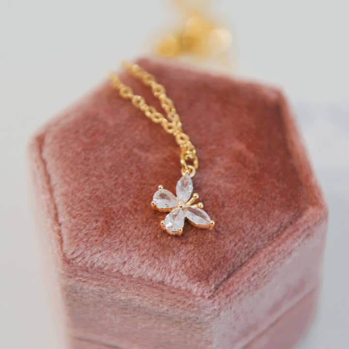 Colar Borboleta Millie por atacado de Oh So Lovely