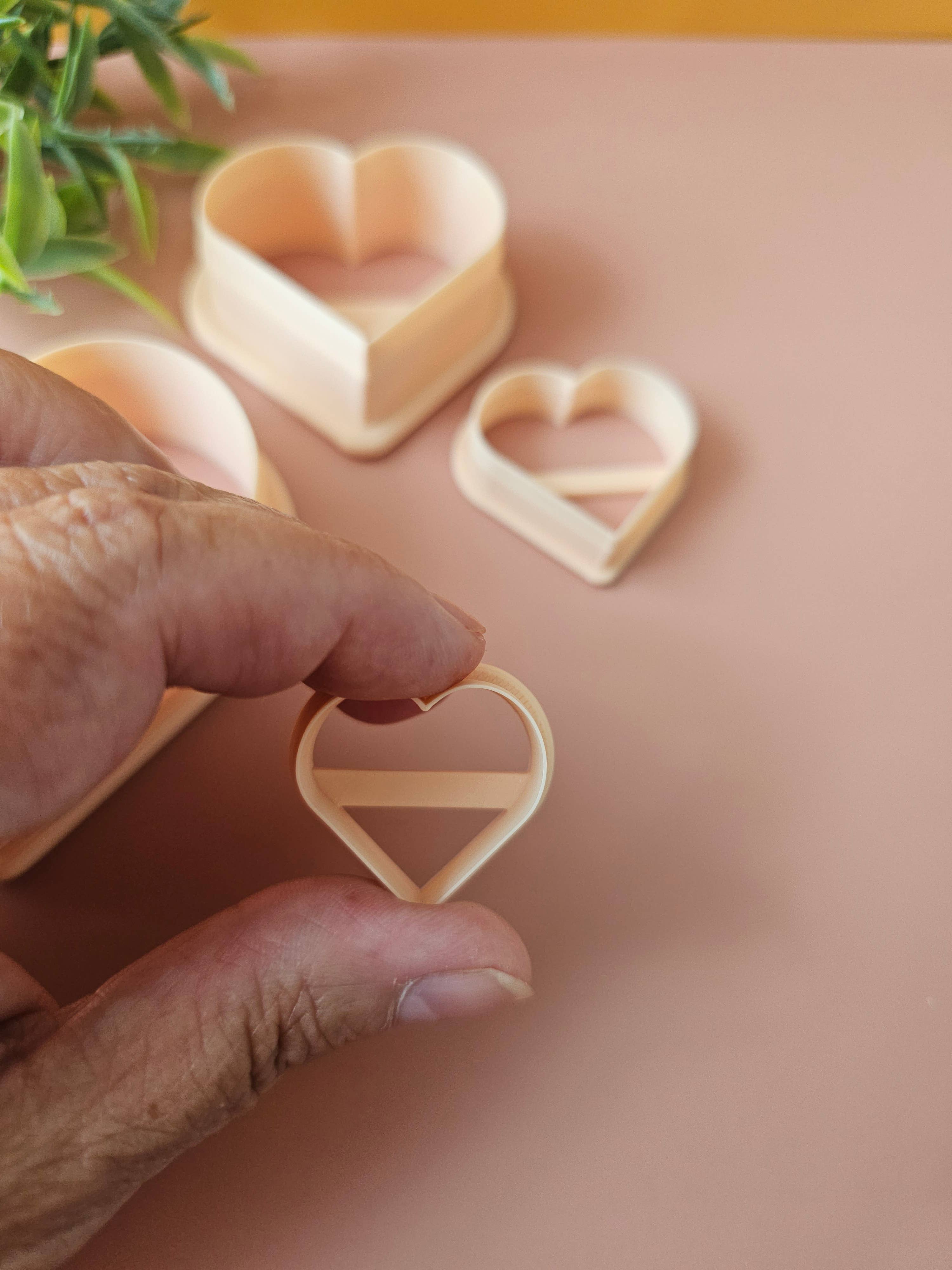 Carambola Desings - Wholesale Cookie Cutter - Heart set of 4 Sandwich cutters 4