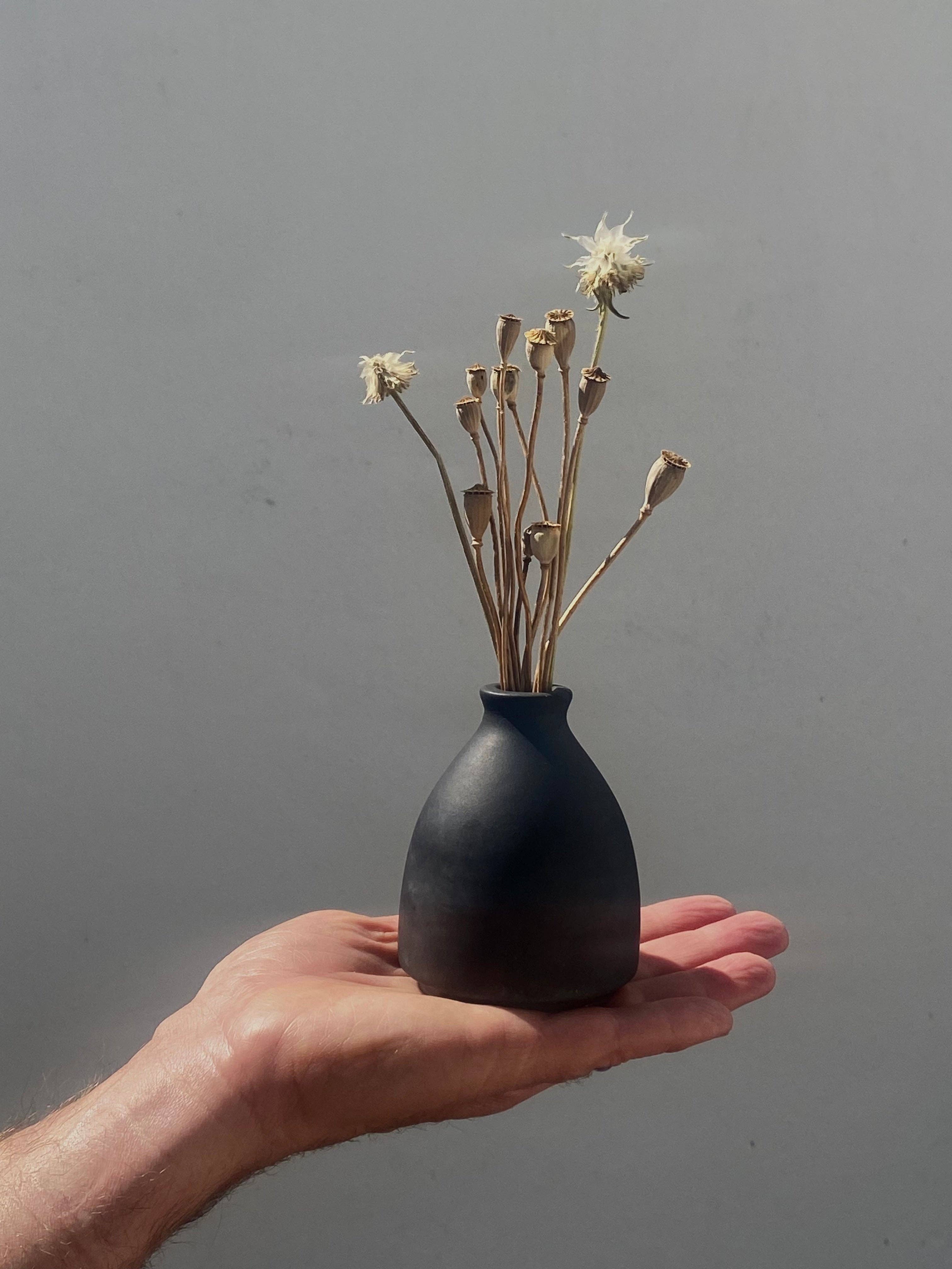 Paper + Cloud - Wholesale Vase - Small Matte Black Vase1