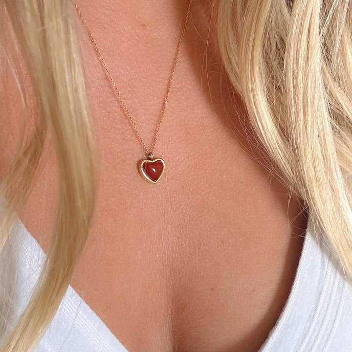LilAryenne | Jewelry & Suncatchers – Großhandel Kette mit Anhänger/Charm – Karneol-Herzanhänger - Edelstahl-Kristallschmuckgeschenk1