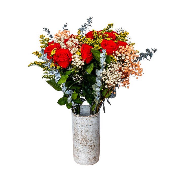 Ramo De Flores Preservadas 12 Rosas Vibrant Red for wholesale by US FLOWER WHOLESALER