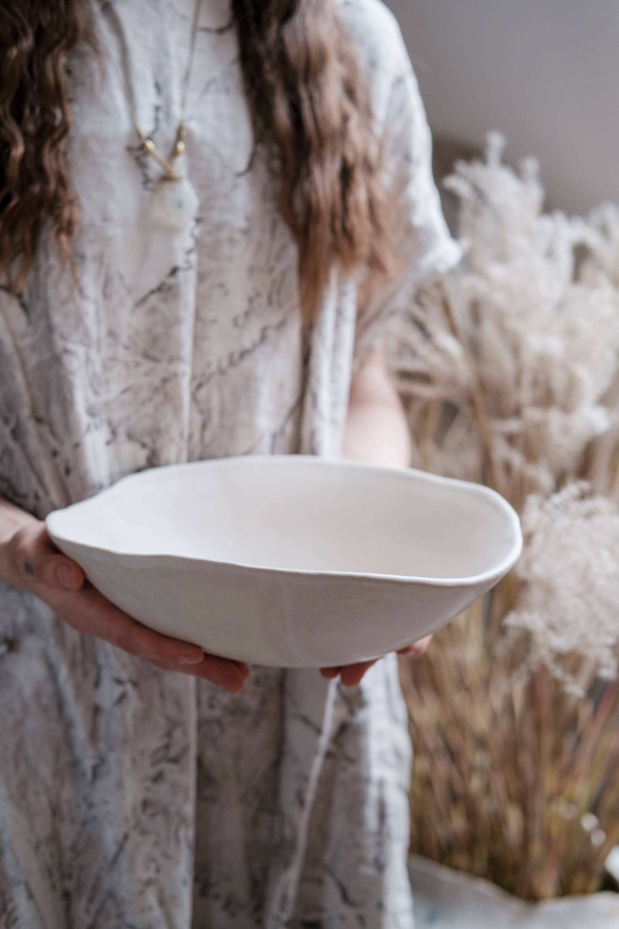 LAIMA CERAMICS (SIA Radosa Apvieniba Spares) – wholesale Tallrikar – Porslin SAHARA — Handgjorda Beige Matta Tallrikar och Skålar10