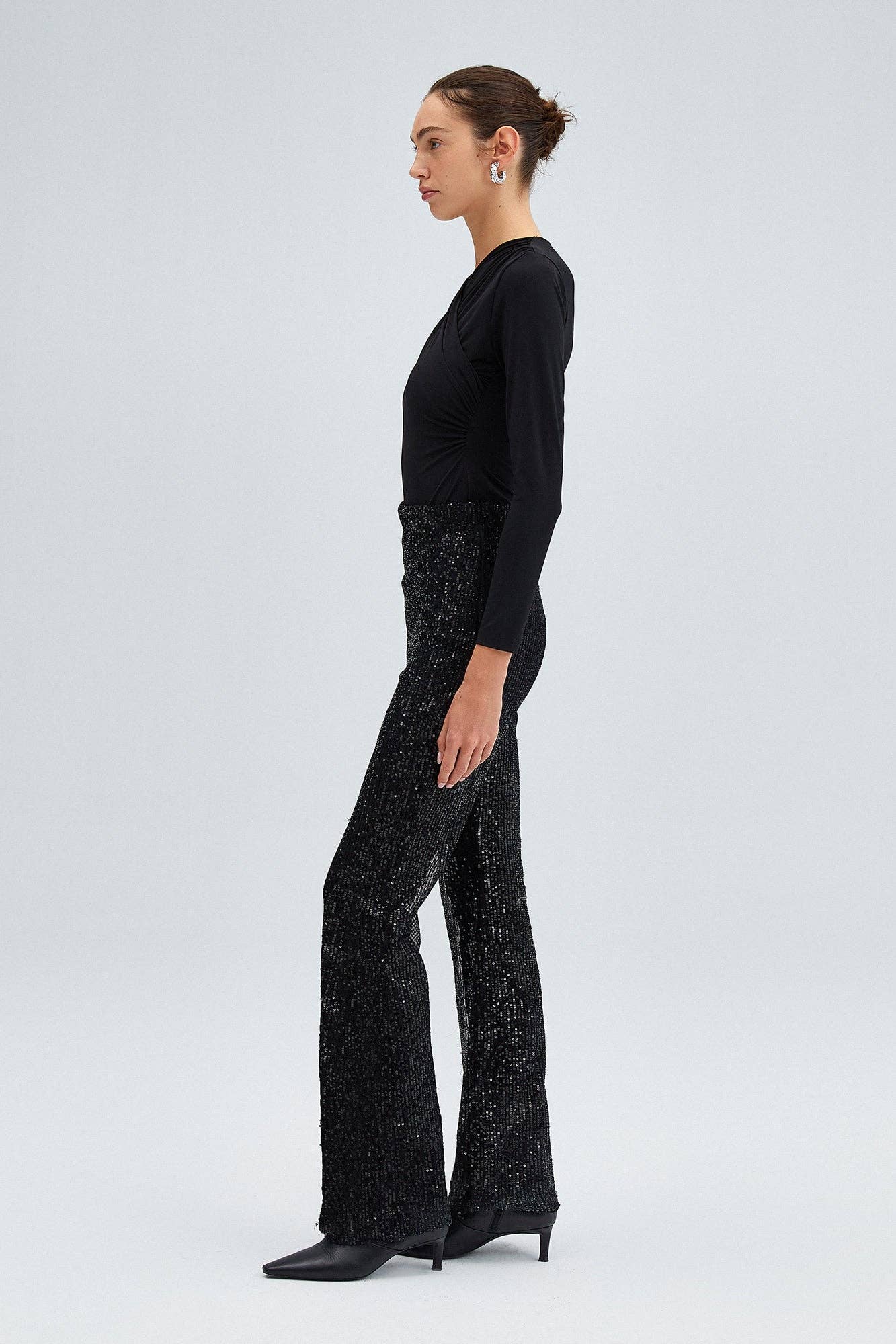 Negro BODY DRAPEADO ELÁSTICO - AJUSTE ENVUELTO DE MANGA LARGA de venta al por mayor en Faire5