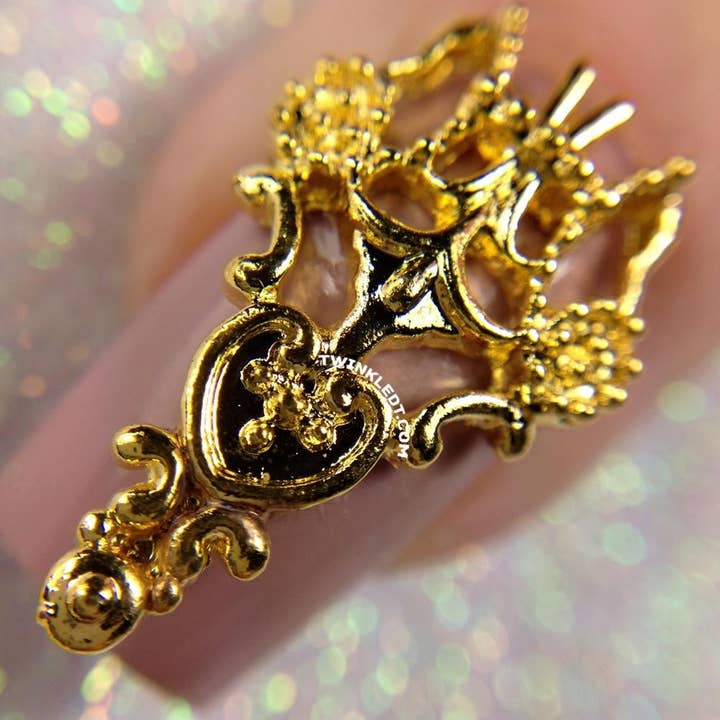 Spetsiga utsmyckade Charm för wholesale av Twinkled T