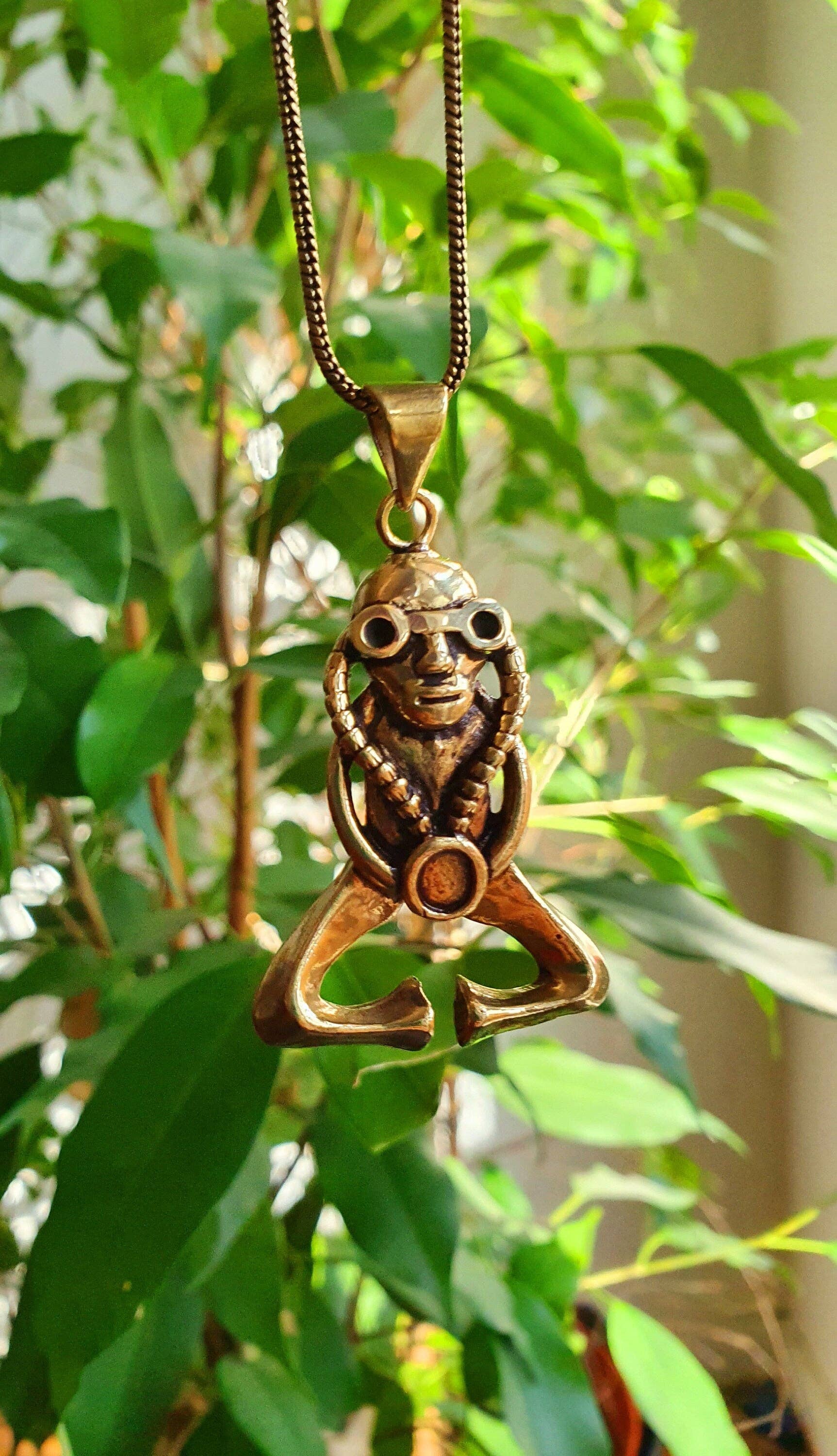Kaali Boutique – wholesale Pendant/charm necklace – Steampunk Necklace / Brass / Punk / Sci-Fi / Cyberpunk / Boho / Aztec / Inca / Ethnic / Madmax / Third Eye / Illuminati / Mens necklace2