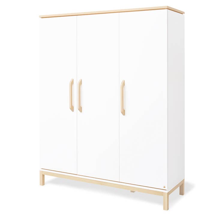 Armadio grande 'Light' con 3 ante, 6 ripiani regolabili e 1 barra appendiabiti, chiusura soft-close per la vendita all'ingrosso da parte di Pinolino Kinderträume GmbH