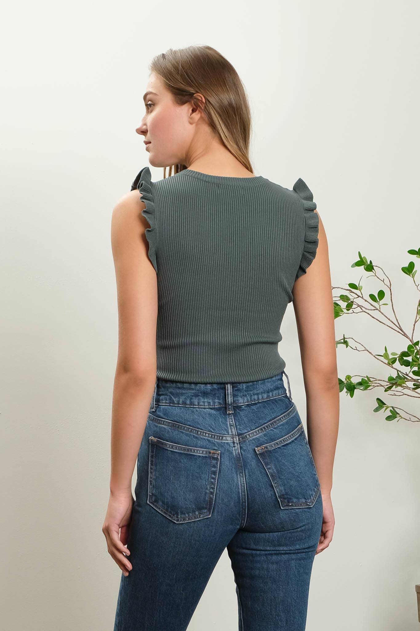 The Workshop Studio - Wholesale Knit Top - Women's - RUFFLE SLEEVELESS SWEATER KNIT TOP39