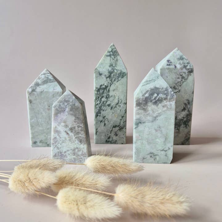 Moonlight Gemstones - Wholesale Spiritual Stone/Crystal - Hackmanite Gemstone Tower – clarity, energetic protection & spiritual stillness2