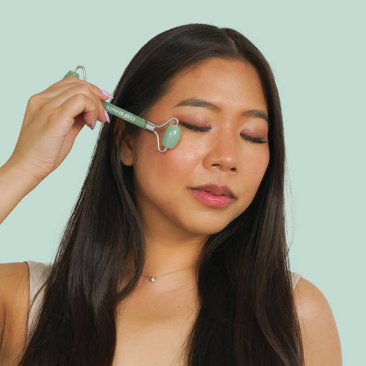 ESW Beauty - Wholesale Face/beauty roller - Mint Green Tea Jade Crystal Facial Roller4