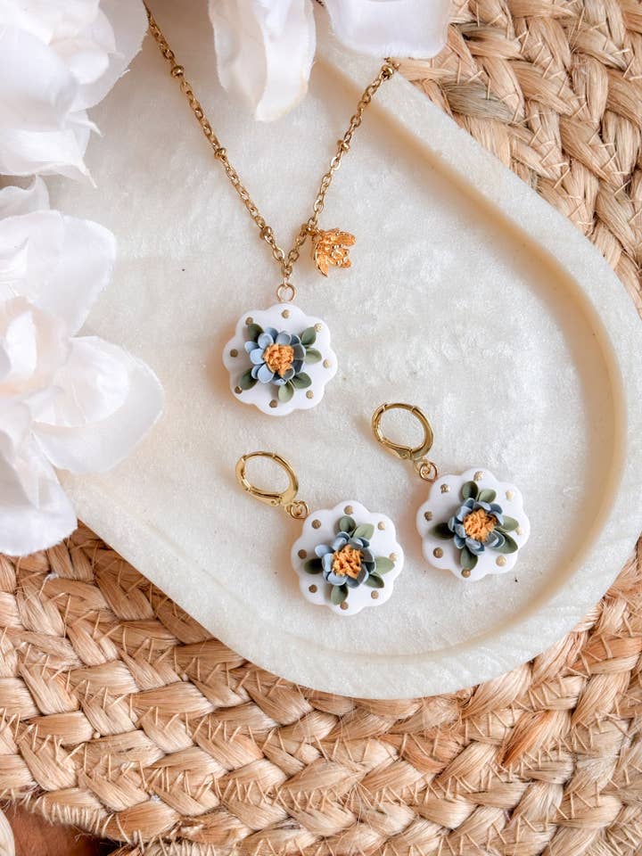 Ensemble de Charms Marguerite Bleue pour la vente par Sarah Jane Designs