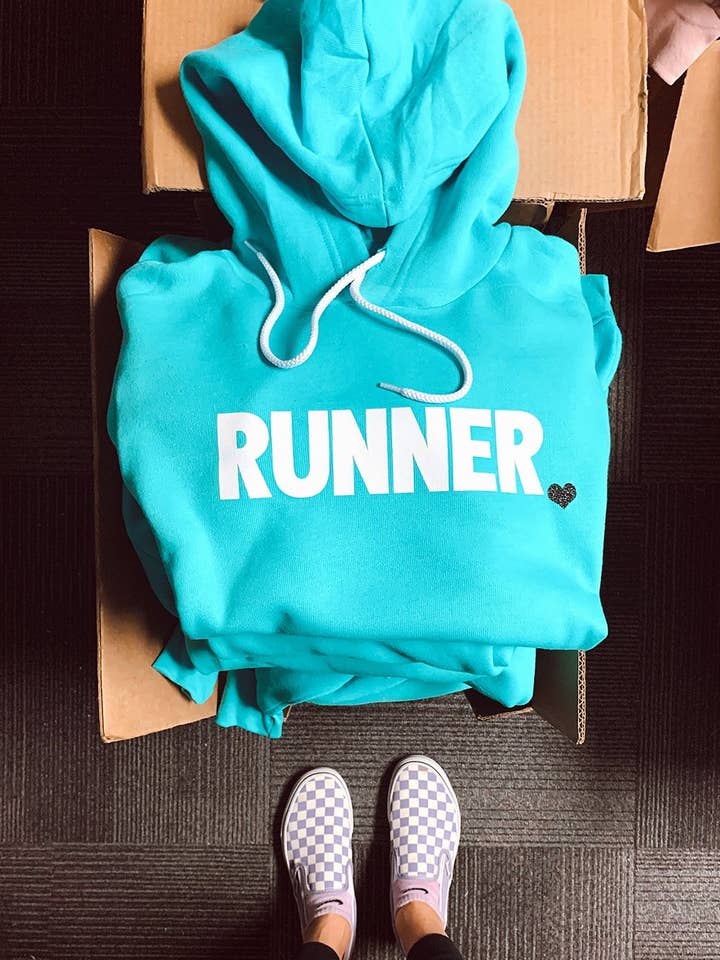 Moletom RUNNER Love por atacado de Sarah Marie Running Co