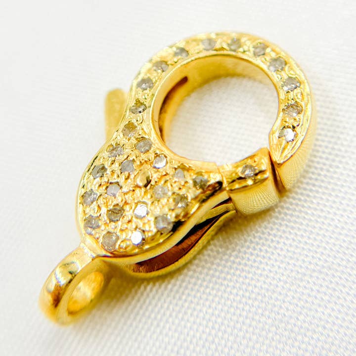 DC635. Chiusura a Scatto a Forma di Pera in Diamante e Argento Sterling per la vendita all'ingrosso da parte di Tresor Jewelry Inc.